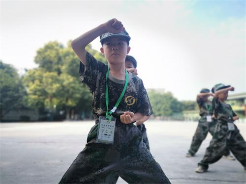 孩子在青少年夏令营中的运动量合适孩子吗?