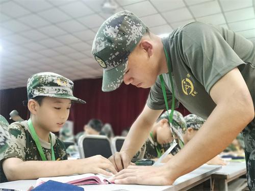 军事夏令营分享爱孩子就要尊重孩子