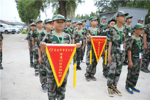 为什么当下军事夏令营会受家长们的追捧？
