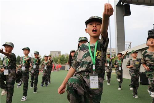 昆明暑假夏令营为家长们分享教育孩子的12种方法